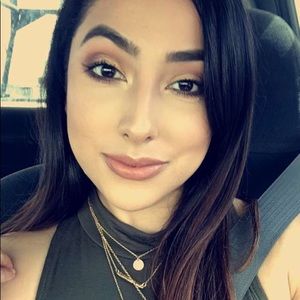 Meet your Posher, Jannette